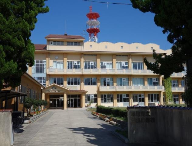 小学校　日進小学校（小学校）まで223m