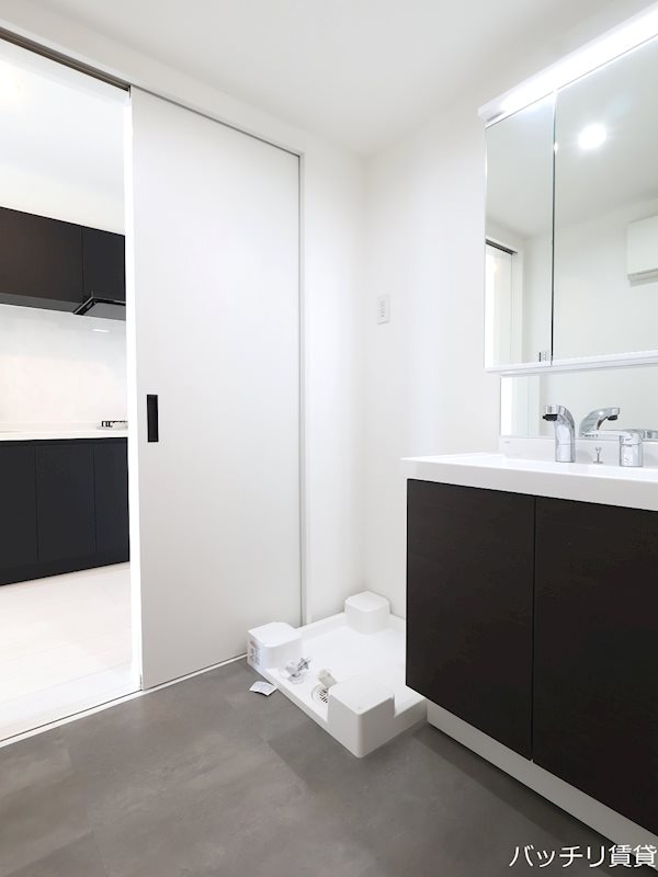 洗面設備　画像は同型タイプの為現状を優先致します。