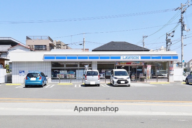 コンビニ　ローソン 徳島中前川町店（コンビニ）まで213m