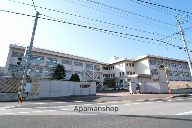 小学校　附属小学校（小学校）まで240m