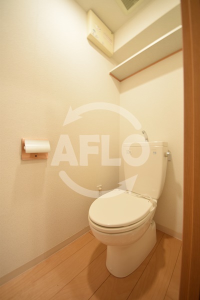 トイレ　SERENiTE-04　トイレ