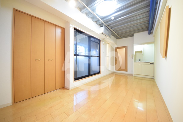 居室・リビング　SERENiTE-04　洋室