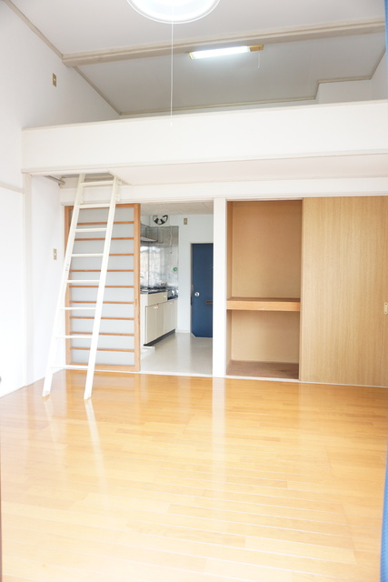 その他部屋・スペース　★２面採光の洋室７帖★