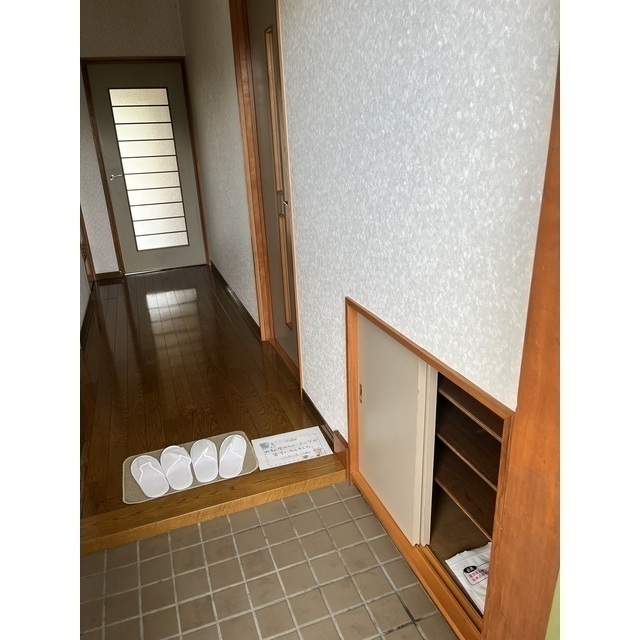 玄関　シューズ収納あり