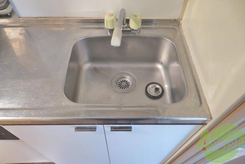 洗面設備　キッチンシンクは洗い物から朝の準備までできちゃいます。