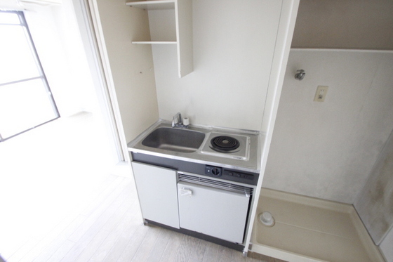 キッチン　※他部屋の写真を使用しております。