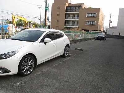 駐車場　駐車場