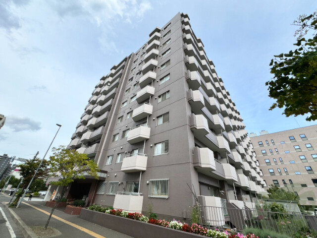 建物外観　札幌市中央区北七条西「朝日プラザ北７条Ａ棟」