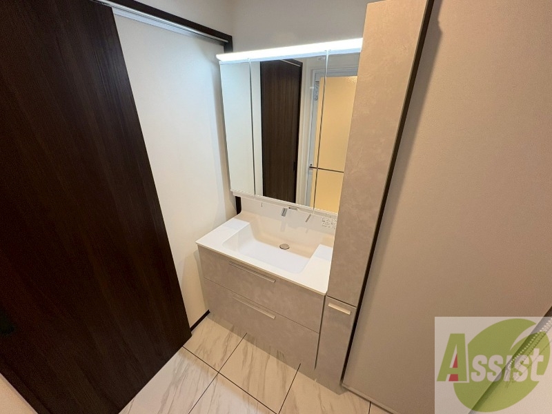 洗面設備　シャンプードレッサーで身支度もラクラクです！