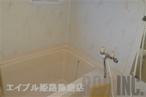 バス・シャワールーム　写真は１０３号室部分です