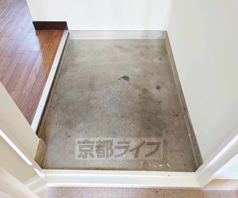 玄関　ゆとりのある玄関口です。