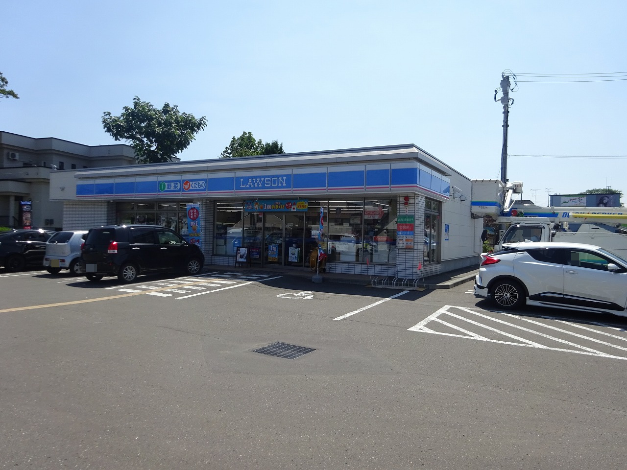 コンビニ　ローソン恵庭福住町店（コンビニ）まで225m