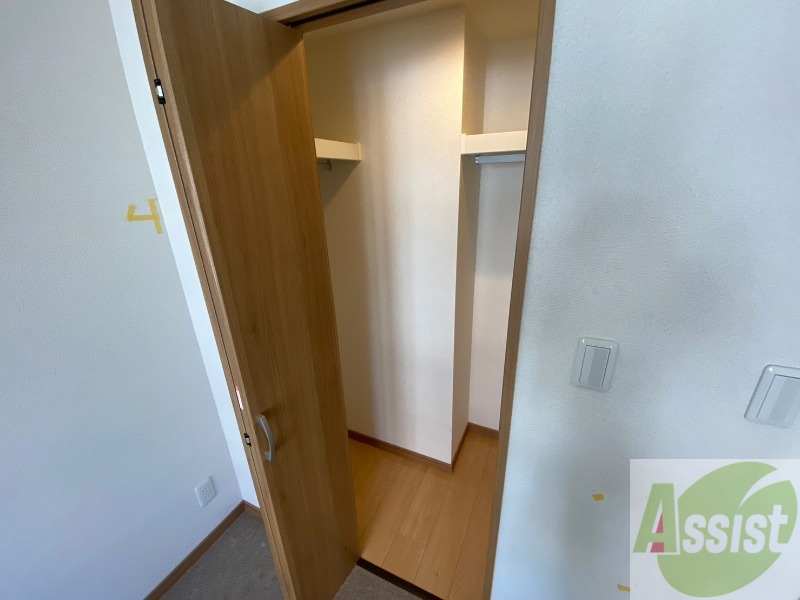 収納　クローゼットがありました。お洋服や荷物はここへ