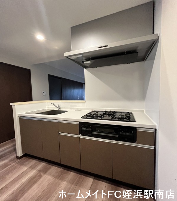 キッチン　★３口コンロで料理が捗ります★参考写真