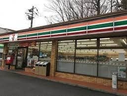 コンビニ　セブンイレブン宮側町店（コンビニ）まで1200m