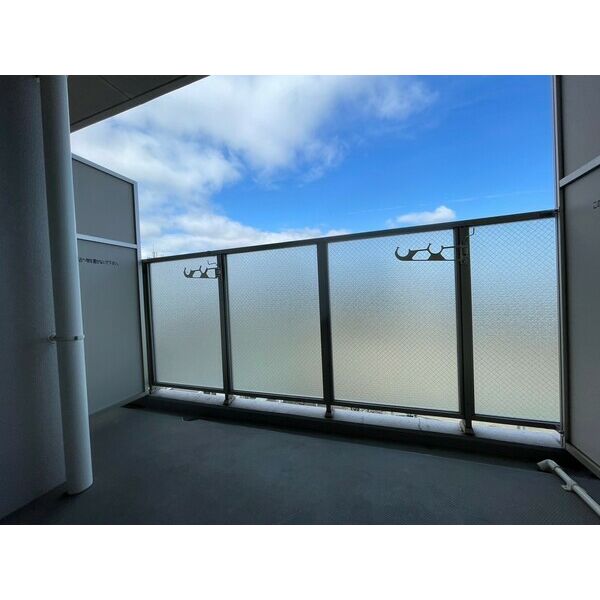 バルコニー　バルコニーがあります