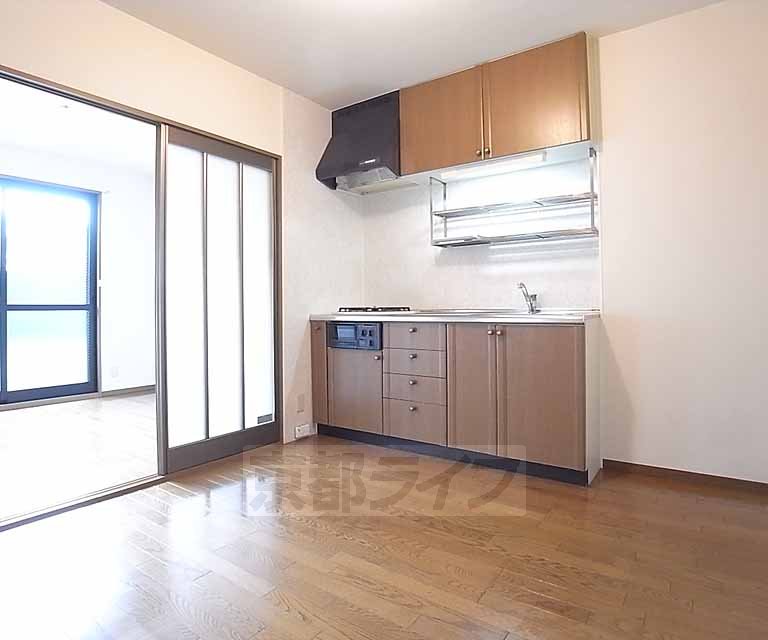 居室・リビング　ダイニングキッチンでゆったりと