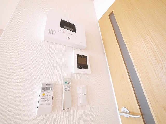 セキュリティ　モニター付きインターホン