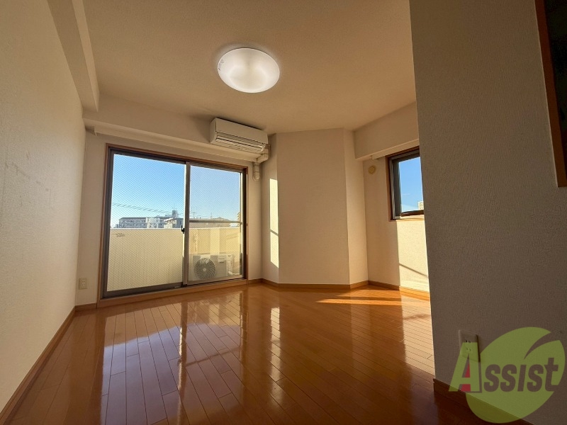 居室・リビング　リビングは１１．２帖のＬＤＫです。広々していていいですね。