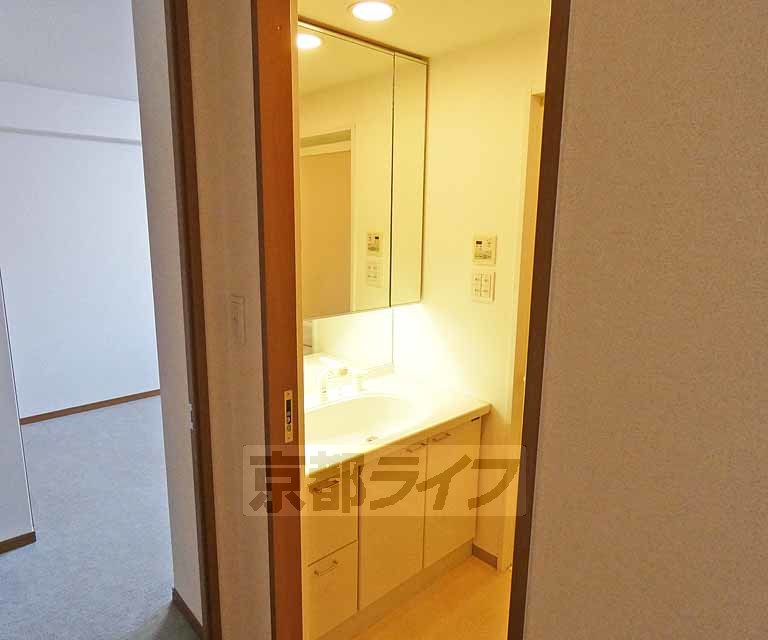 洗面設備　独立洗面台です！