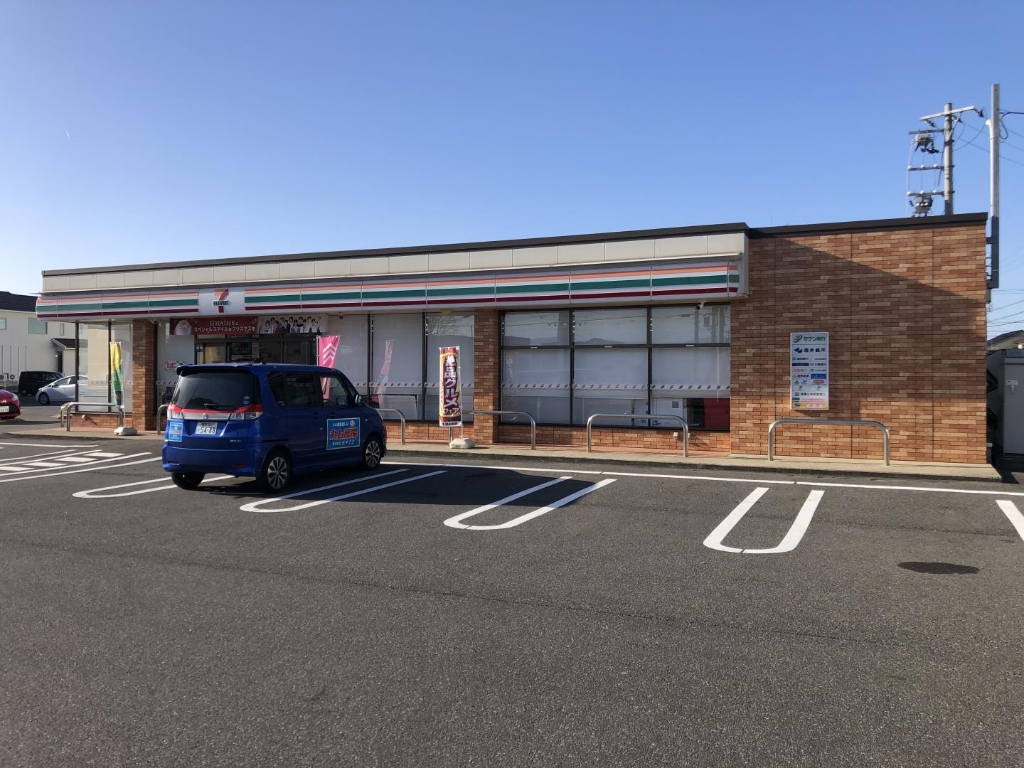 コンビニ　セブンイレブン 福井板垣3丁目店（コンビニ）まで560m