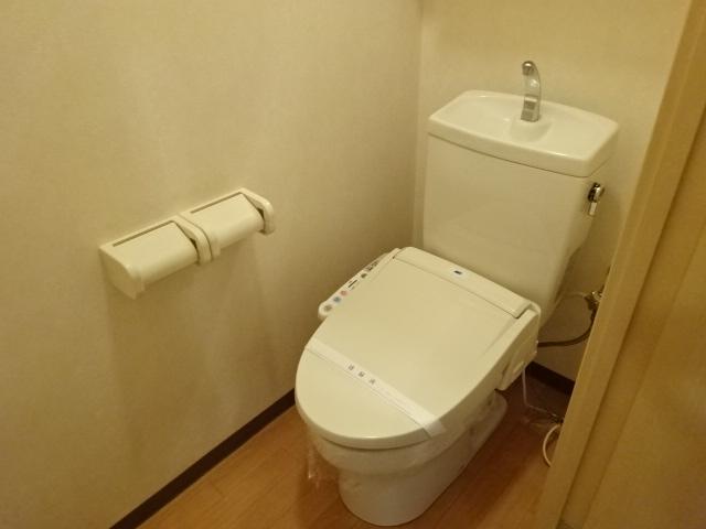 トイレ　シャワー付トイレ