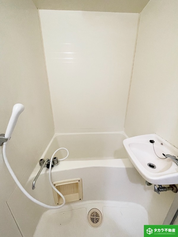 玄関　写真は３０２号