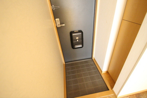 玄関　他号室のお写真です