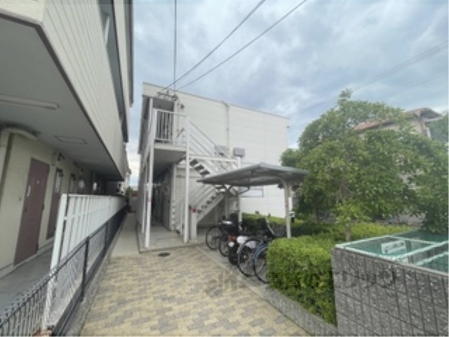 レオパレスフラワリーの外観写真