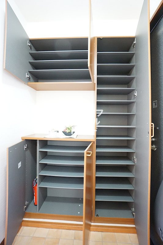 その他設備　ご家族全員分の靴もスッキリ収納できる大型シューズボックス☆