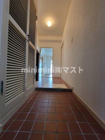 玄関　※別号室参考写真