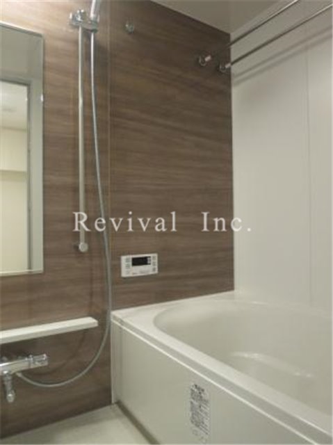 バス・シャワールーム　もちろん追い焚き・浴室乾燥機完備です