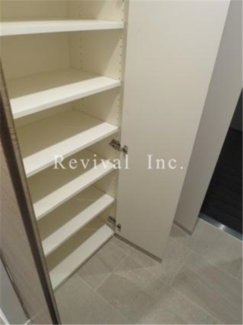 収納　奥行き豊富な収納がございます