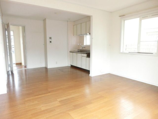 居室・リビング　明るく開放感のあるリビングです！