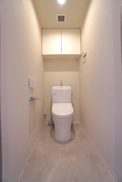 トイレ　※写真は同タイプ住戸です。