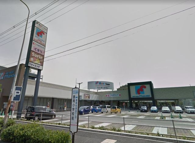 コンビニ　ファミリーマート　豊中小曽根（コンビニ）まで70m