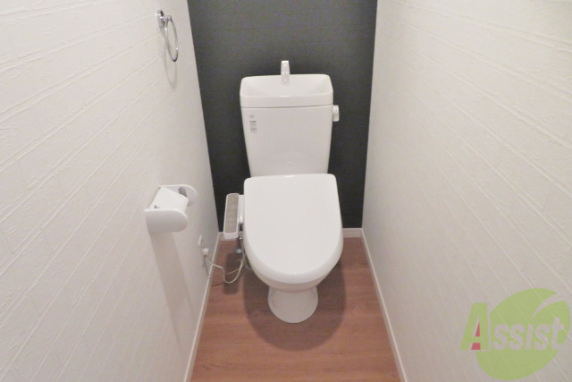 トイレ　トイレとお風呂が別なので清潔に使えて嬉しいですね。