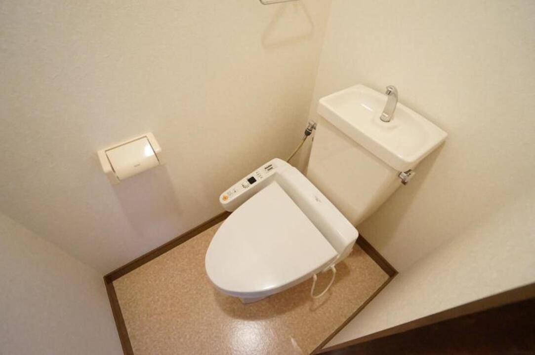 トイレ　トイレ