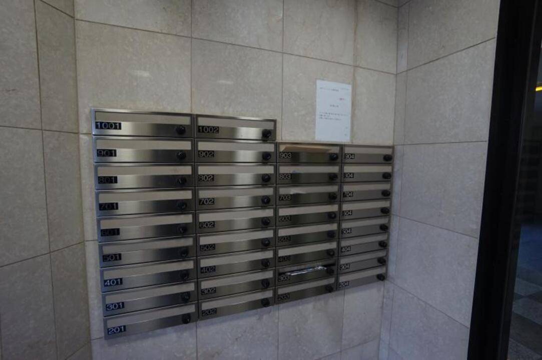 エントランス　メールBOX