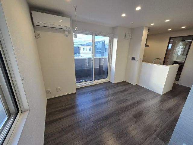 居室・リビング　202号室の写真を掲載しております