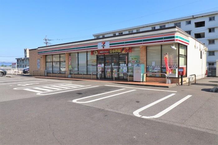 コンビニ　セブンイレブン明野北店（コンビニ）まで550m