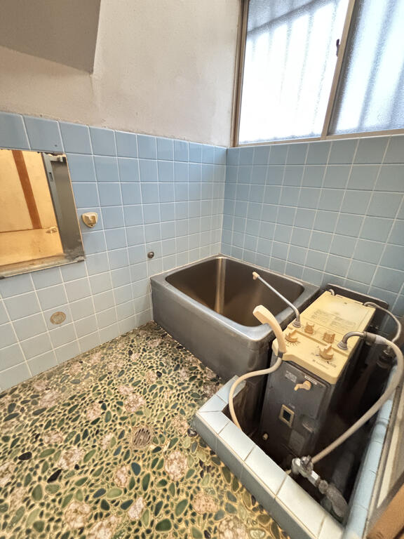 バス・シャワールーム　浴槽、給湯器交換予定♪