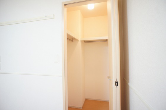 収納　ウォークインクローゼット