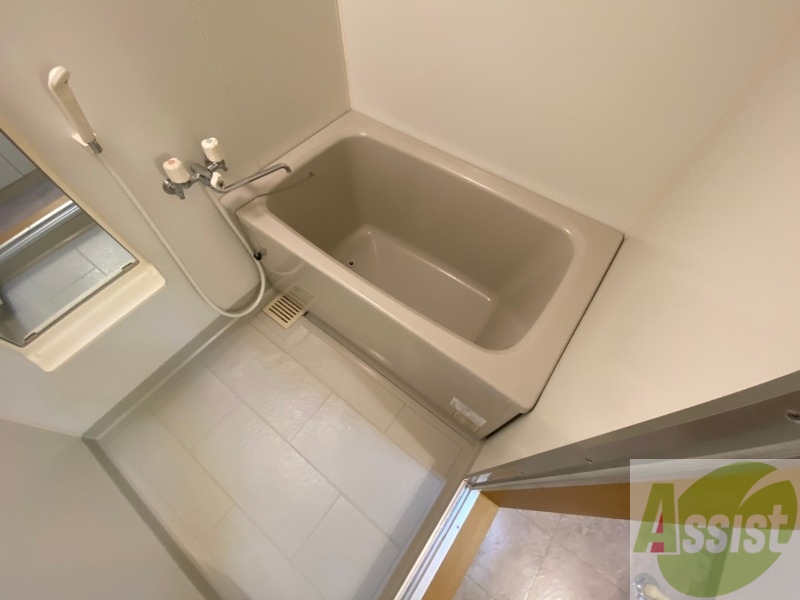 バス・シャワールーム　お風呂です。ゆっくりお風呂につかるのも体に良いですね～