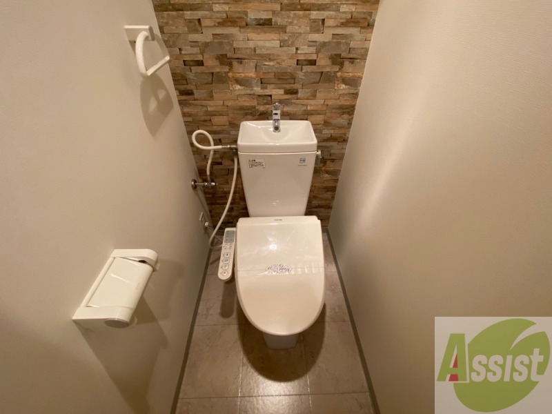 トイレ　こちらはトイレです。清潔感があり、安心して使用できます。