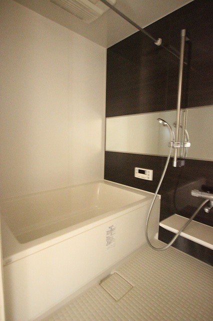 バス・シャワールーム　同物件、別号室のものです。