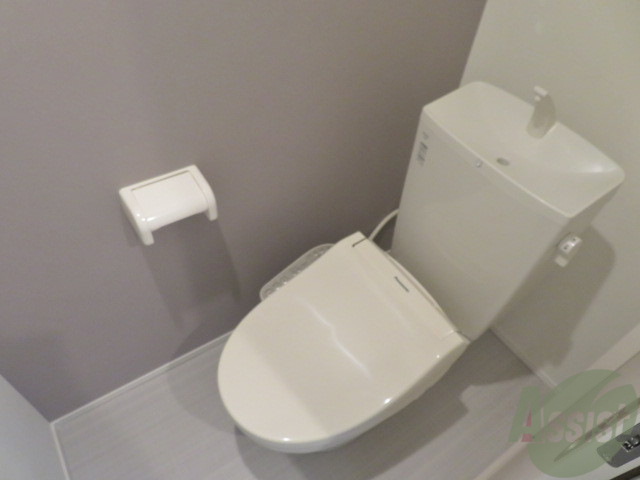 トイレ　ウォシュレット機能がついたトイレです。安心して使用できますね