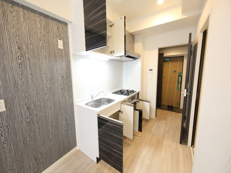 キッチン　システムキッチン（ガス3口コンログリル付）