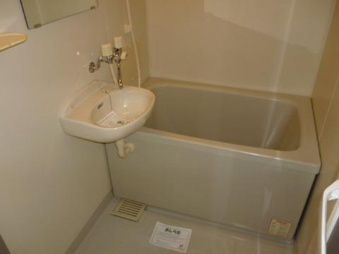 バス・シャワールーム　バス