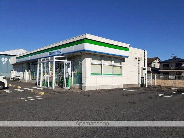 コンビニ　ファミリーマート（コンビニ）まで450m